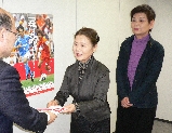 静岡県商工会女性部連合会より寄付金の贈呈