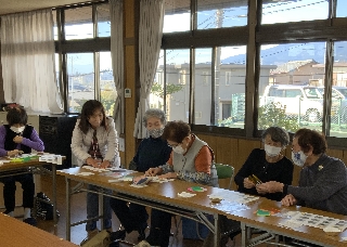 ΃T